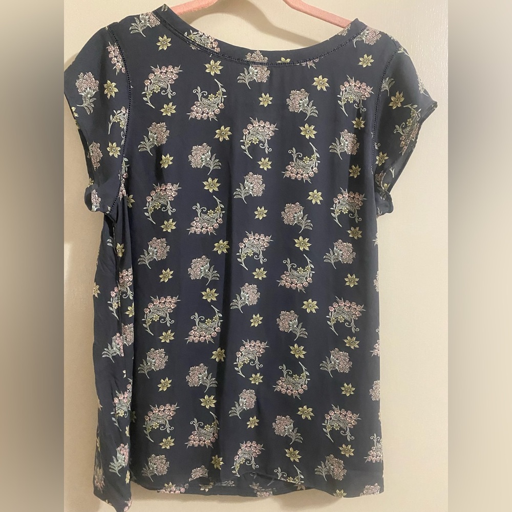 Loft, medium blouse